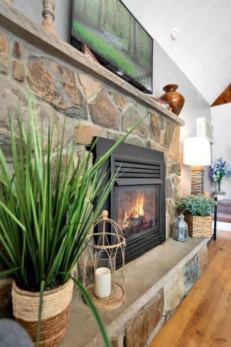 The Sage Chalet In Emerald Lakes, Poconos! Long Pond Екстер'єр фото